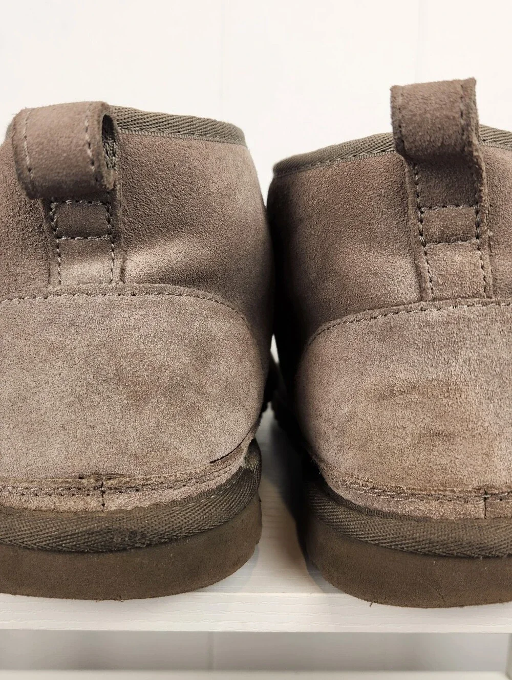 UGG Neumel Boots Mens 10 Chukka Brown Tan Suede Sherpa Lined Ankle Lace-Up Warm